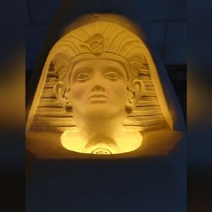 Pharaoh Lamp
